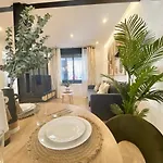 Apartment Am