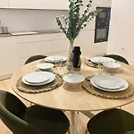 Apartment Am