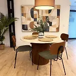 Apartment Am *
