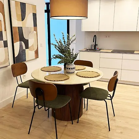 Am Iv Vut Apartament